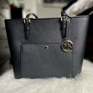 MK Jet Set Med  Leather Pocket Tote